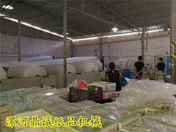 小型衛(wèi)生紙加工廠(chǎng)